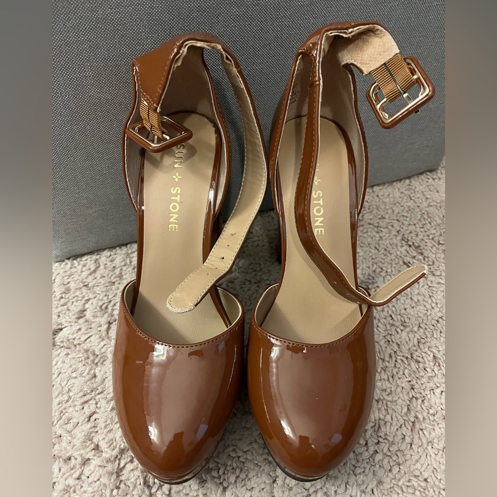 Sun & Stone Chunk Heels Size 5.5